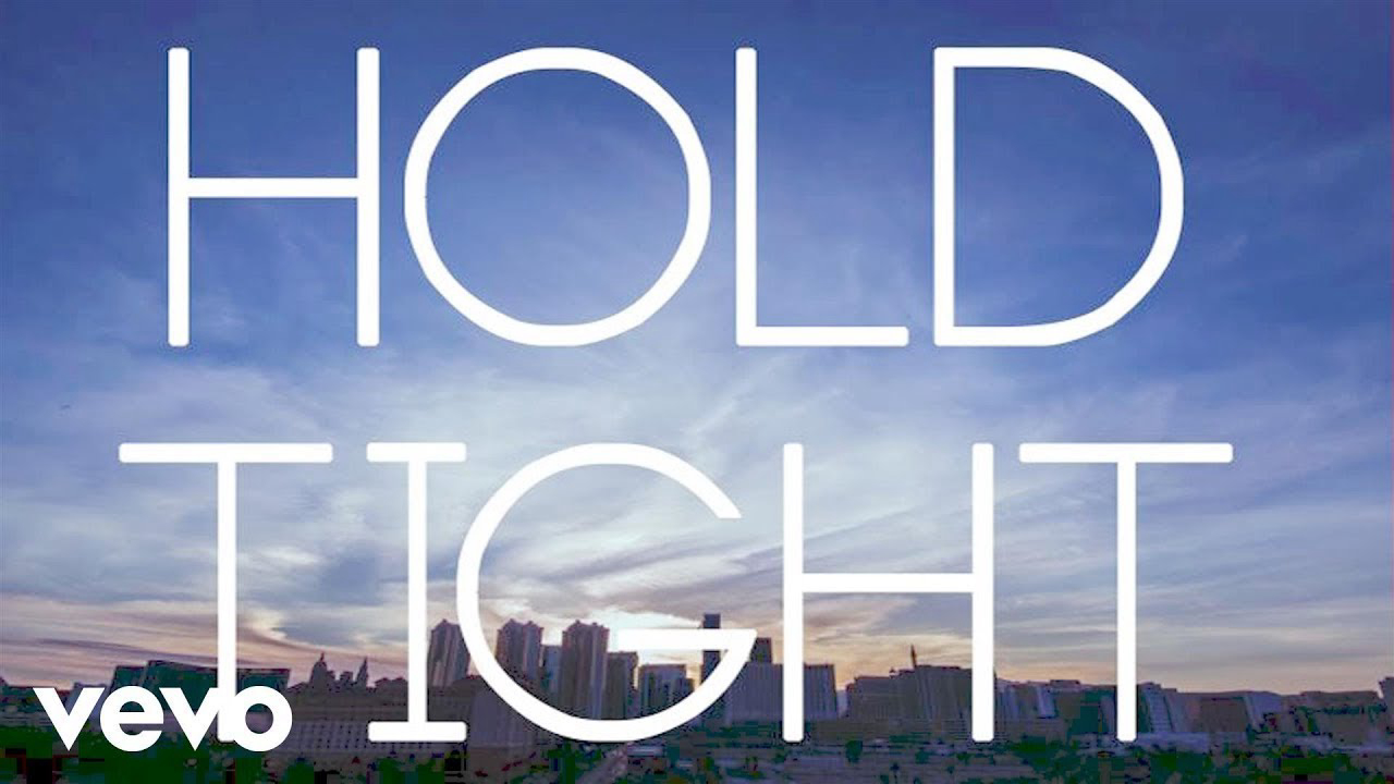 Bí Mật Thị Trấn Nhỏ (2022) - Hold Tight (2022) - Vietsub - Tập 1